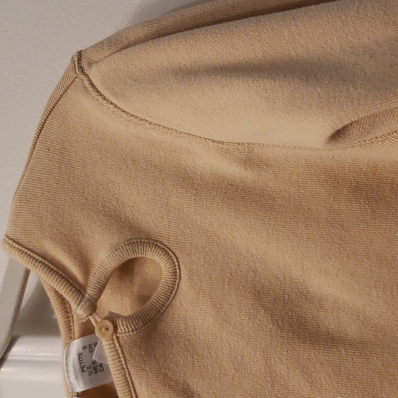 Liz Claiborne Petite Top Tan SZ SP with Button Detail - Picture 3 of 8